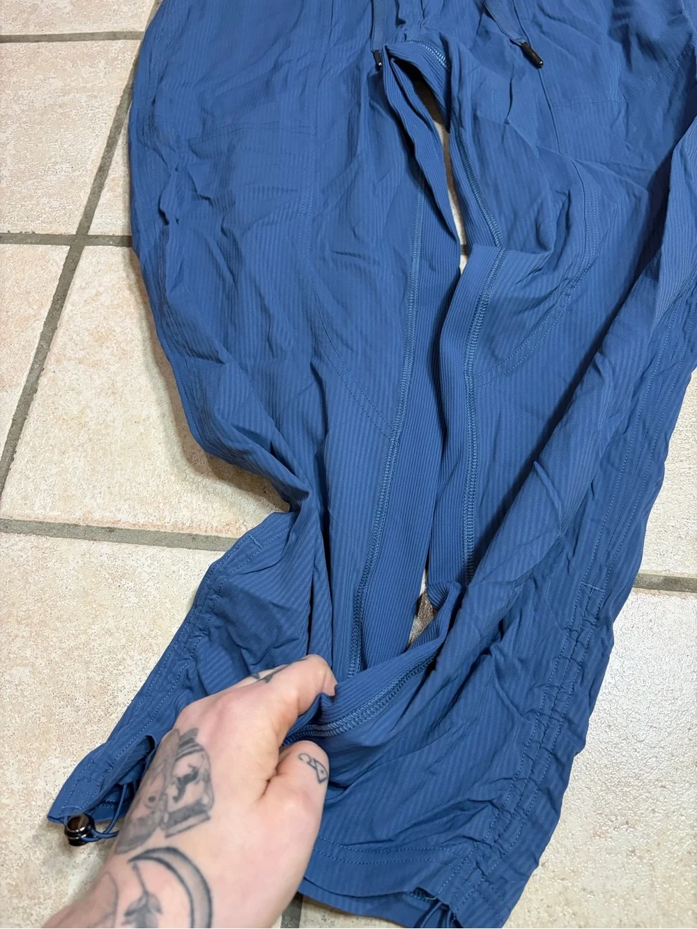 NWOT Lululemon Dance Studio Mid-Rise Cropped Pant *25” (Pitch Blue) Size 4
